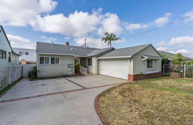 2540 Hudspeth St photos photos