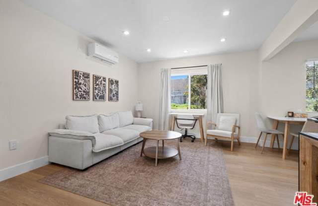 420 S Sepulveda Blvd unit: 12 photos photos