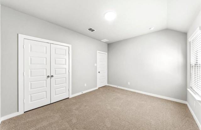 527 Silver Springs Lane Gallery 3