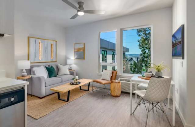 Acqua Apartments - Student Affordable Gallery 2