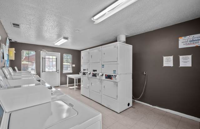 Parkwood Square Estates Gallery 4