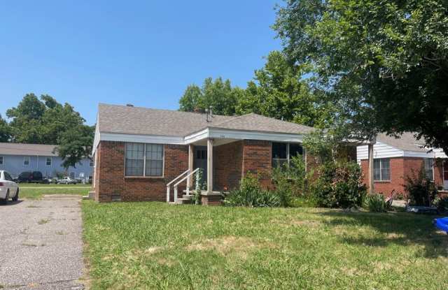 Adorable 1 Bedroom 1 Bathroom Duplex Available Now! Gallery 1