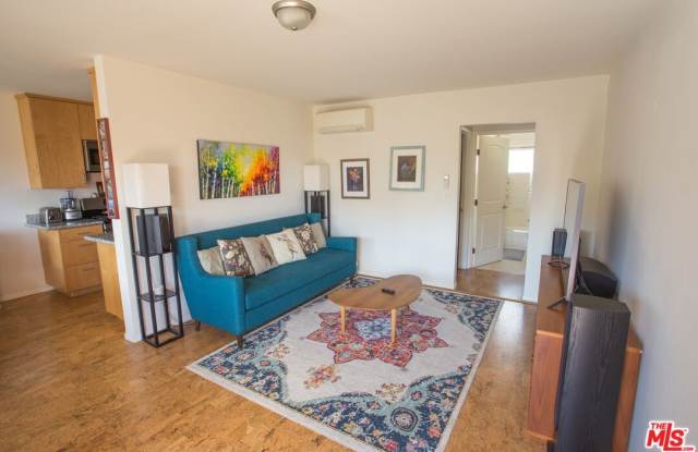 4209 McLaughlin Ave unit: 4 photos photos