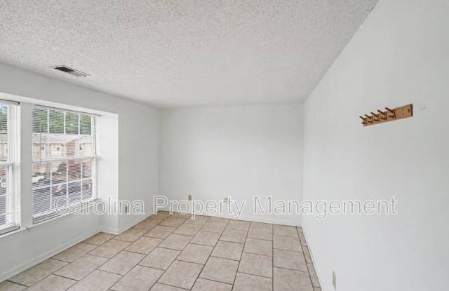 1624 Arlyn Cir Gallery 2