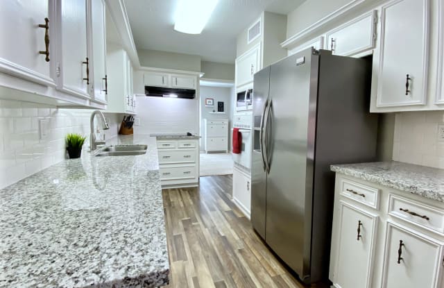 11746 S Kirkwood Rd - 11746 South Kirkwood Road, Meadows Place, TX 77477