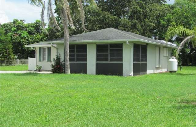 1411 Caywood Circle S photos photos