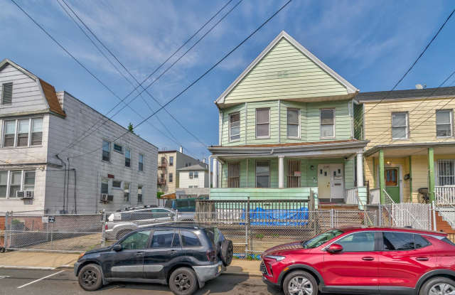 218 LEMBECK AVE photos photos