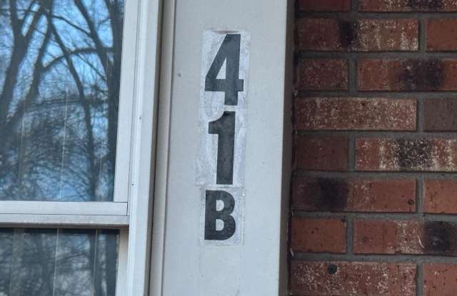 41 4TH Street Gallery 4
