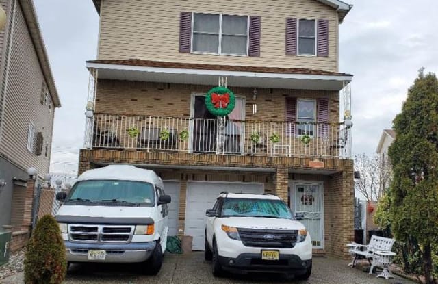 2 ELM CT - 2 Elm Court, Bayonne, NJ 07002