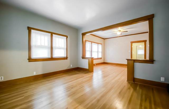 2 Bed 1 Bath with Hardwood floors photos photos