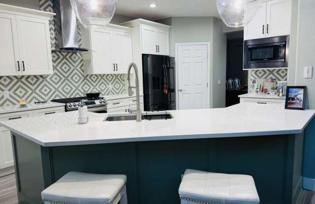 5 bedrooms in one of Broomfield's most prestigious neighborhoods Gallery 4