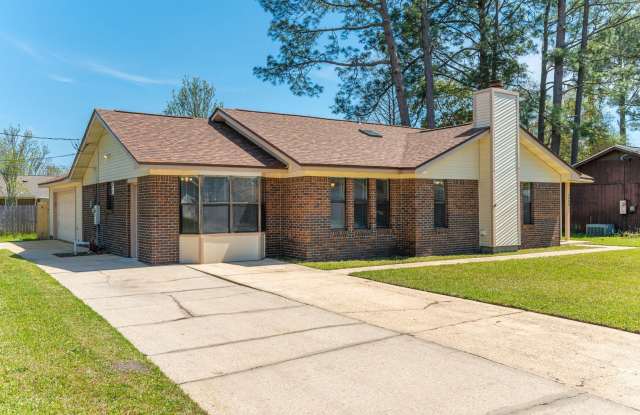 3 Bedroom on Large Corner Lot! - 1325 Edenfield Drive, Wright, FL 32547