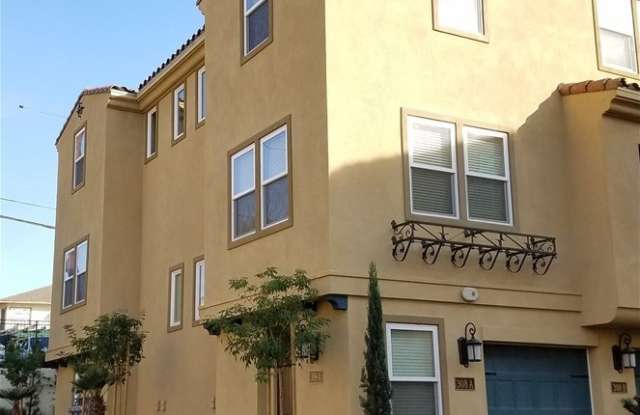 308 S Arroyo Drive A Gallery 3