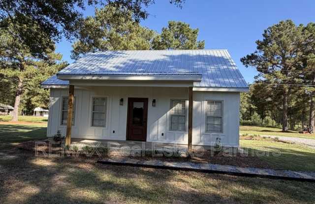 24 Tolar Cut Off Gallery 1