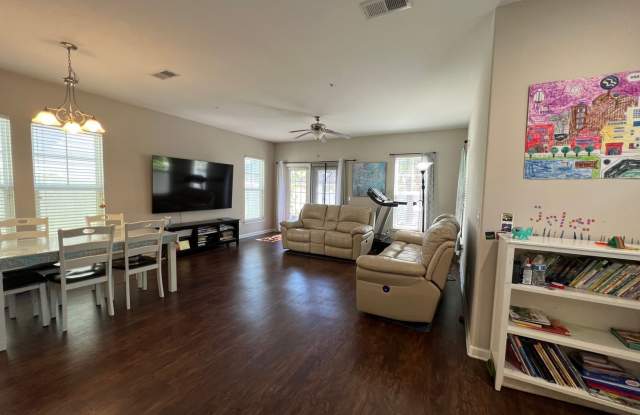 Summer Hill rental in Richmond Hill Gallery 4