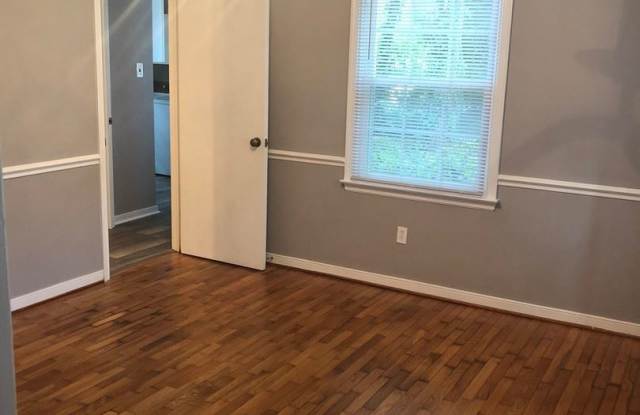 1831 Wrens Nest Road Gallery 4