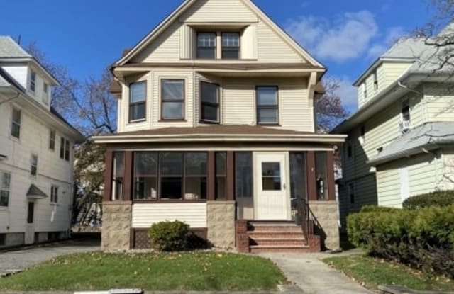 4 CLAREMONT PL - 4 Claremont Place, Essex County, NJ 07042