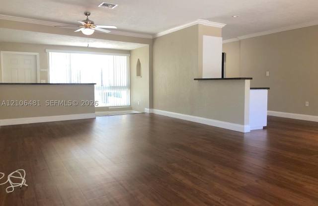 2809 Middle River Dr Gallery 1
