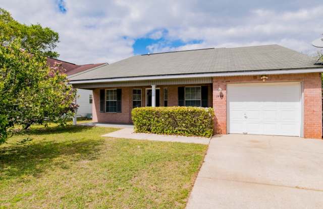 3 bed 2 bath home off Creighton Rd photos photos