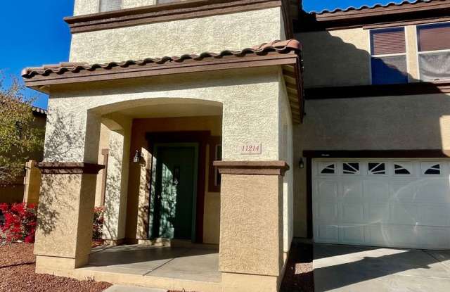 2205 sq. ft with loft!! Gallery 1