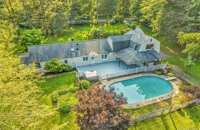 8 West Lane - 8 West Lane, Westchester County, NY 10590