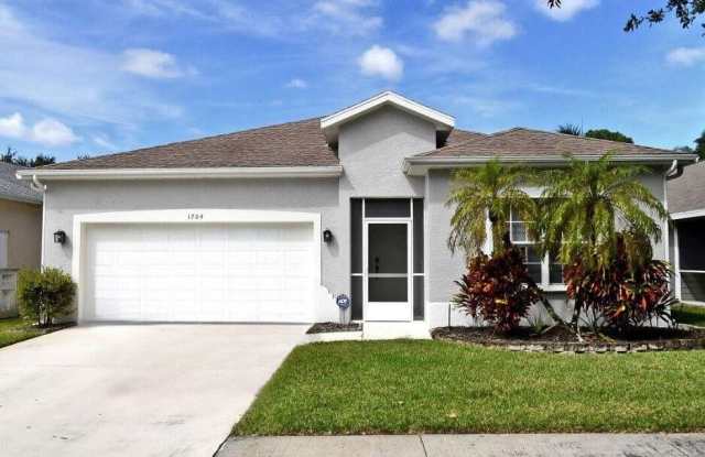 1704 Primrose Court photos photos