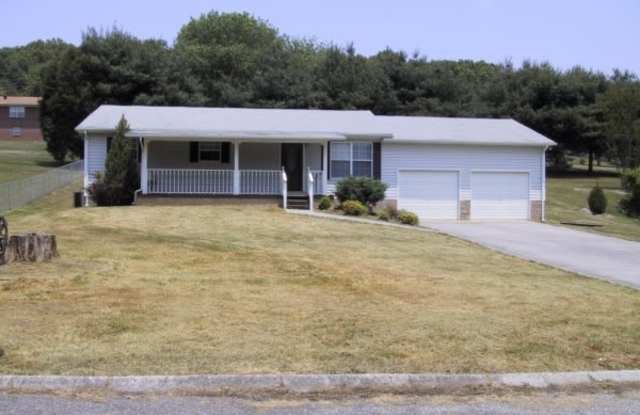 Now accepting applications for a 2 bedroom 2 bath single family home in Morristown, TN photos photos