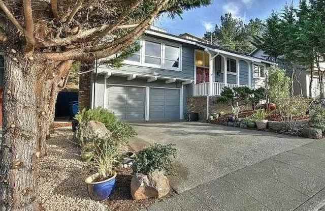 3561 Sneath Lane photos photos