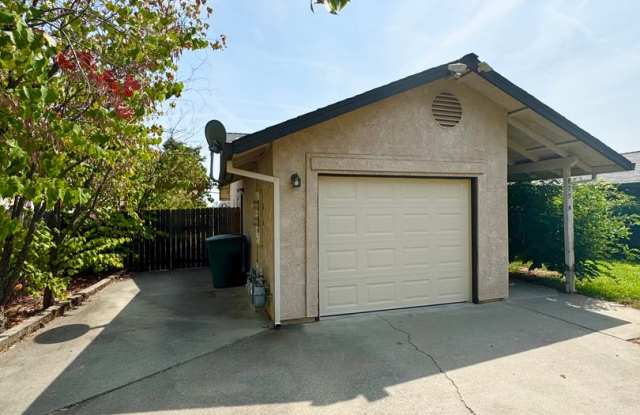 Fantastic Duplex in Desirable Location photos photos