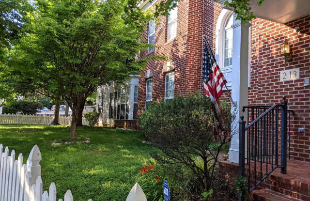 213 WATKINS POND Boulevard photos photos