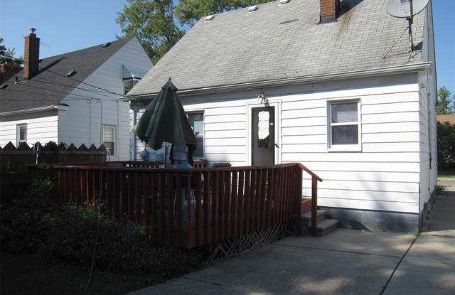 20220 KENOSHA Street Gallery 4