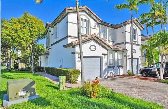 7772 NW 114th Pl, Doral, FL 33178 photos photos
