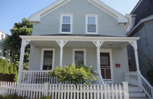 39 E Bowery Street - 39 East Bowery Street, Newport, RI 02840