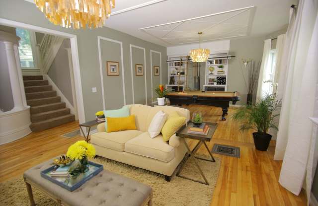 Amazing 5BD/3BA House in Uptown! New kitchen, Bathrooms  Living space! Pool table! Avail. 9/1 photos photos