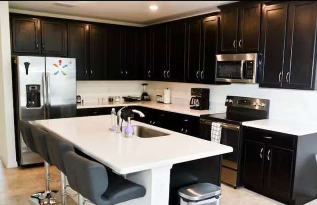 Charming 4BR House in Davenport photos photos
