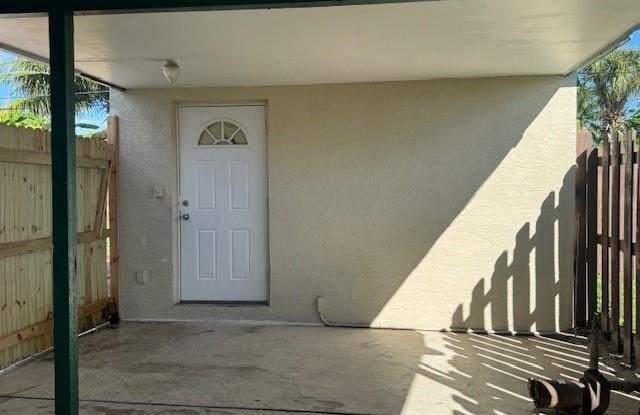 1767 NE 49th Ct photos photos