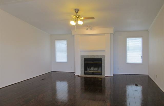 1786 CR 697 Gallery 2