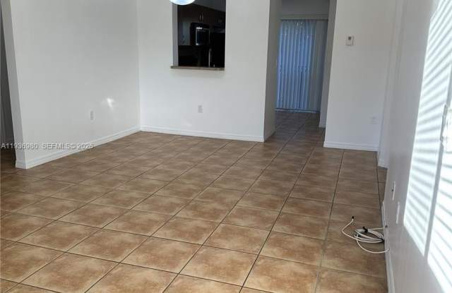 6706 SW 115th Ct Gallery 2