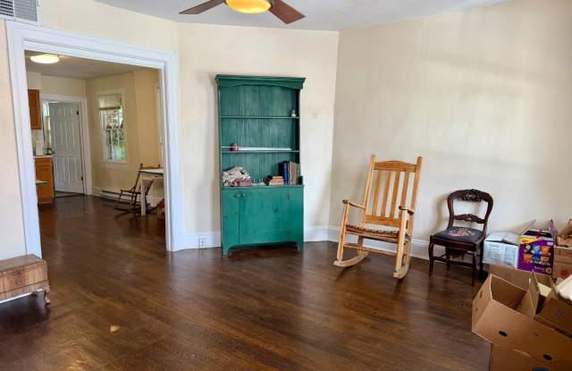 211 E BOSCAWEN Street Gallery 2
