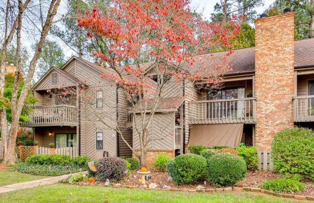 Beautifully remodeled one bedroom, one bath in Lake Wylie Woods! photos photos