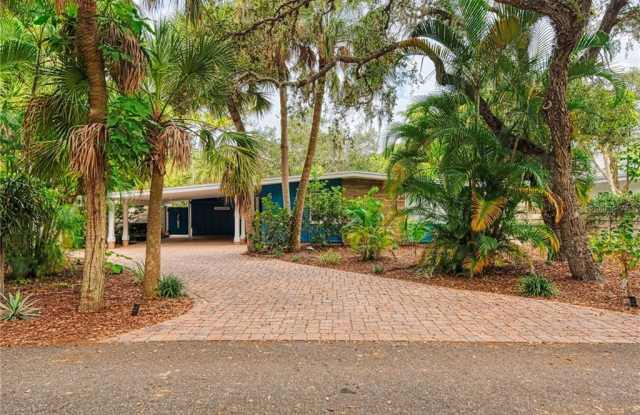 5239 WINDING WAY Gallery 2