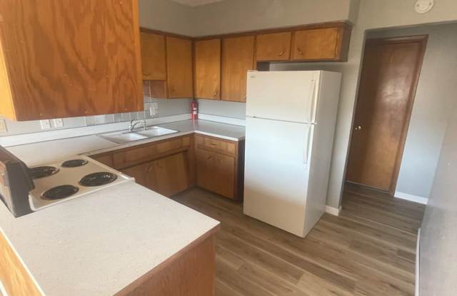 Pleasant St photos photos