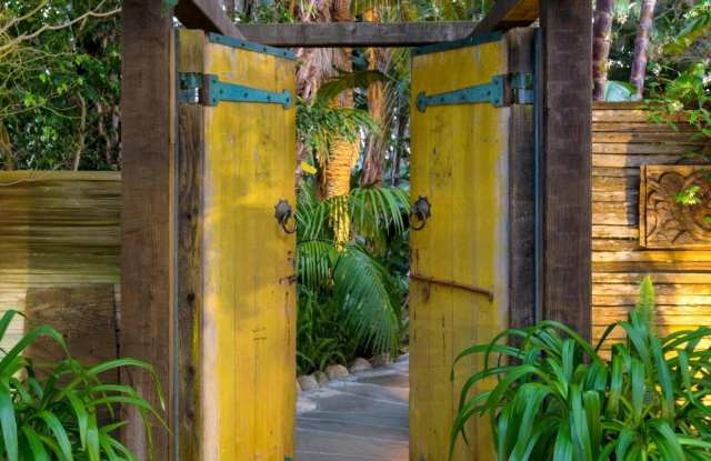651 Parra Grande Lane Gallery 2