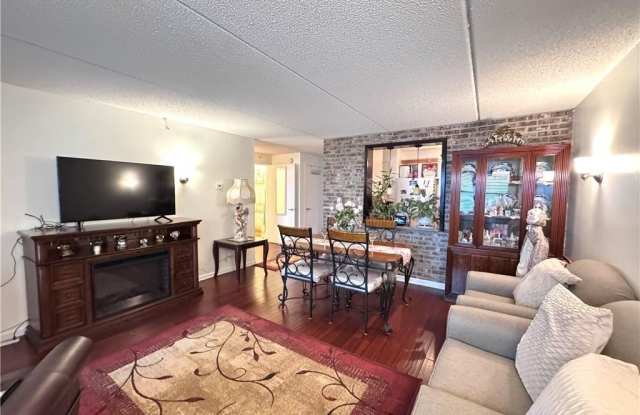 7914 Rockaway Beach Boulevard photos photos