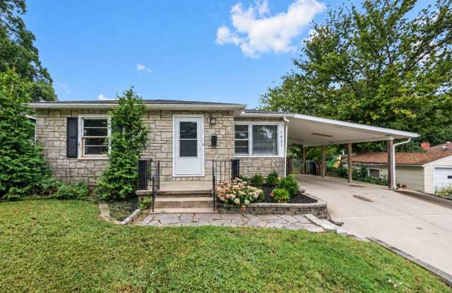 Charming & Cozy 2-Bedroom Home in Cape Girardeau Gallery 1