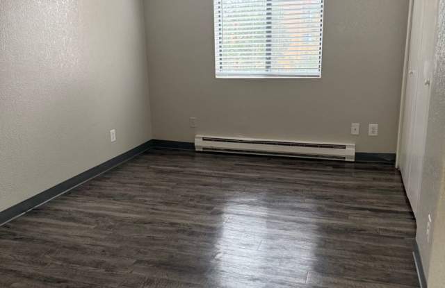 **MOVE IN SPECIAL**  Come and apply today!! Gallery 4