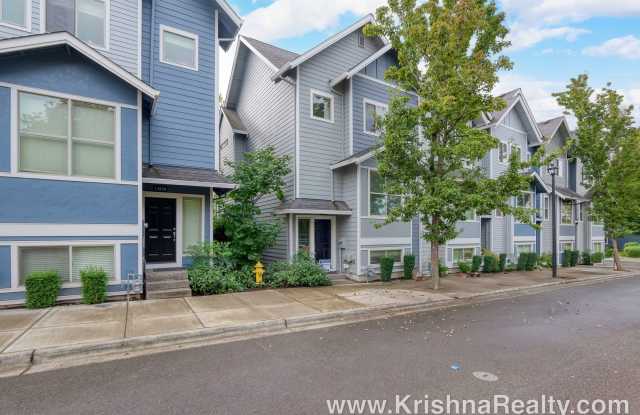 Charming 2 BD* 2 BA* Quiet Townhome Located In Nelson Gardens Cedar Mill Neighborhood *Location Location Location* photos photos