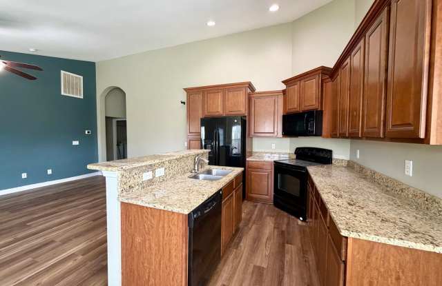 Single Story Home in Hunter's Crossing! Gallery 4