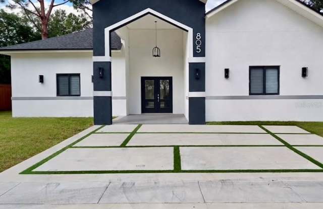 805 HYMON Circle Gallery 1