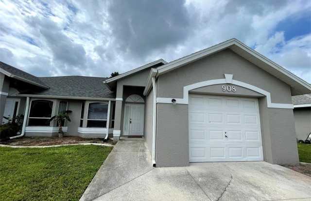 908 Cape Coral Parkway W photos photos